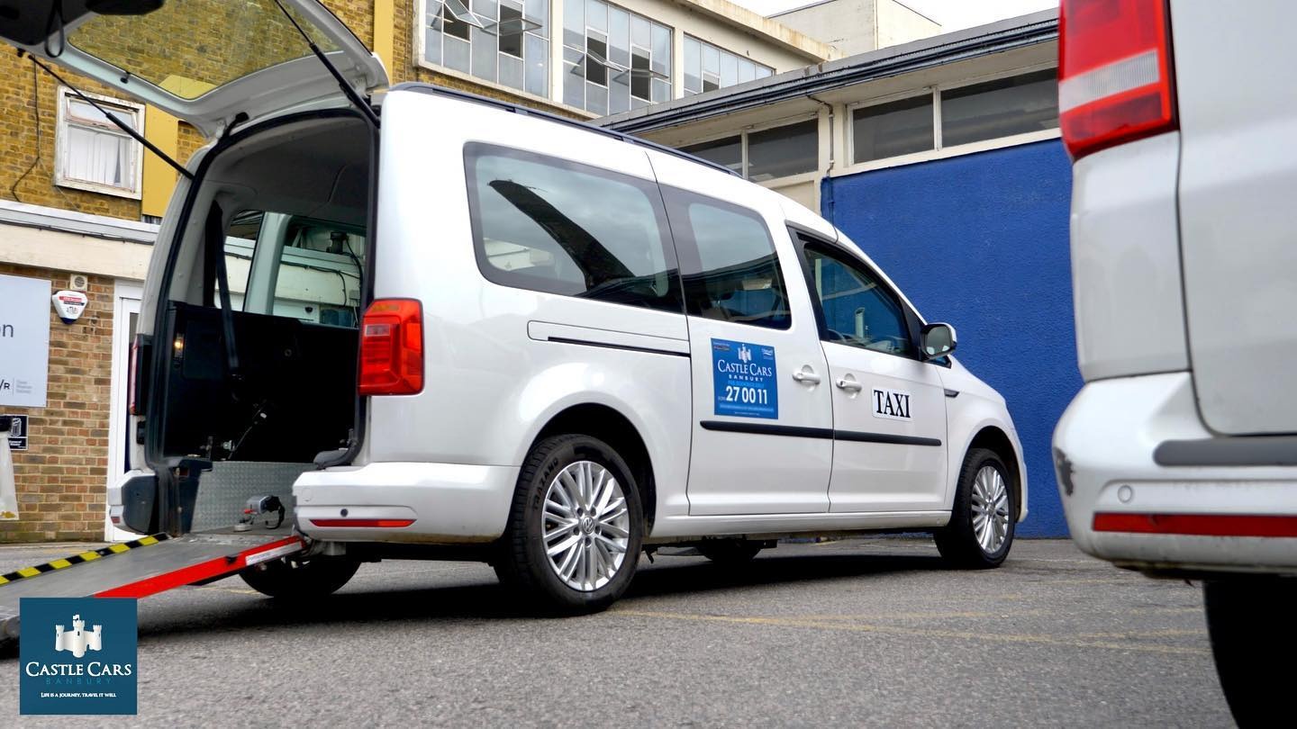 Kingham Taxi Service | Reliable Transport | Castle Cars